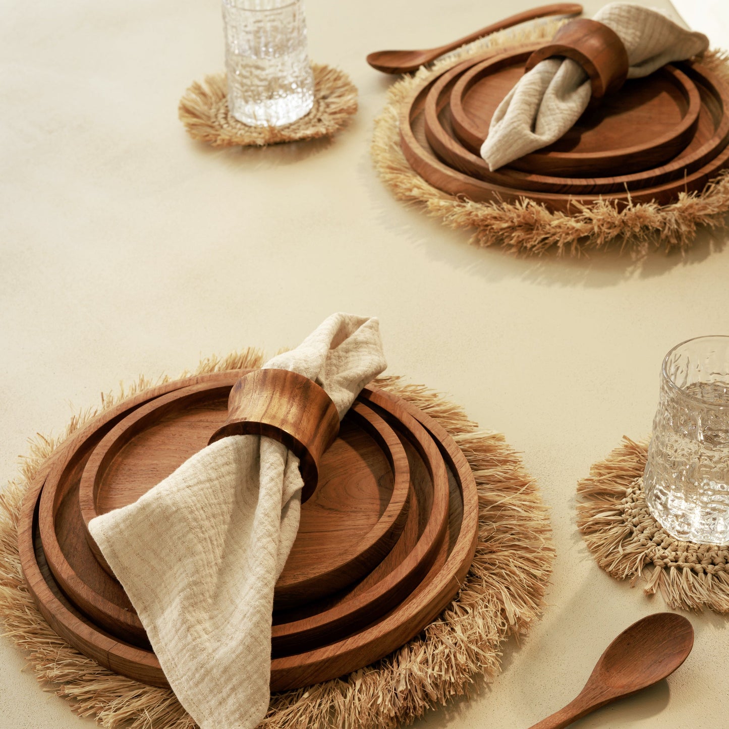 Assiette ronde en teck
