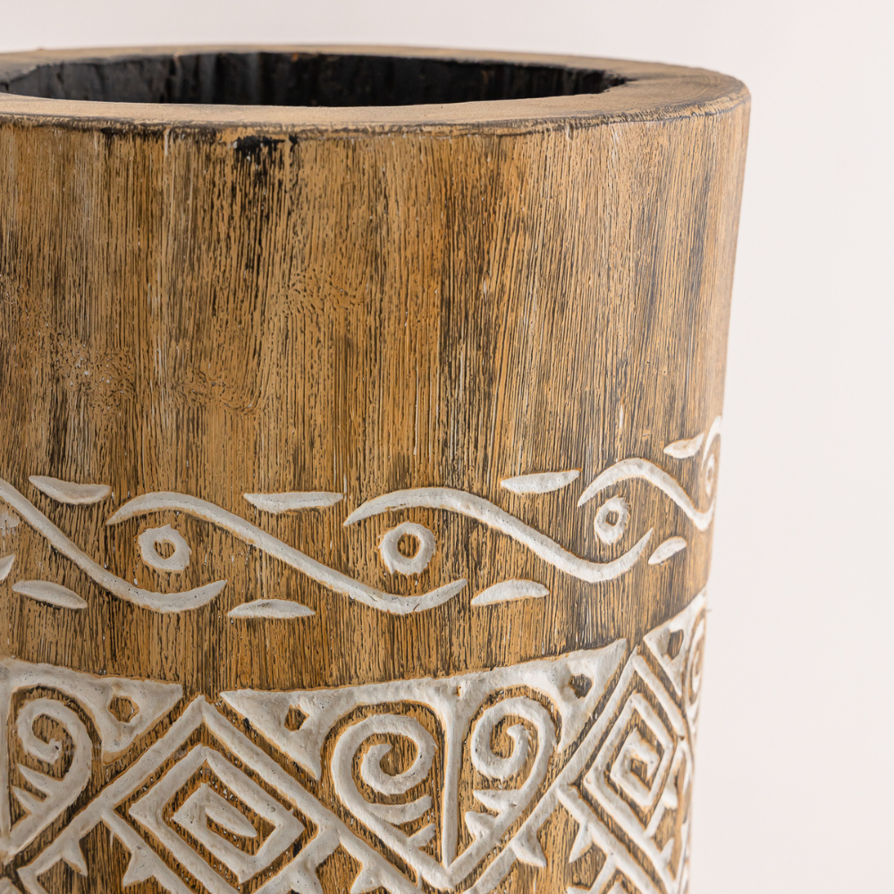 Pot primitif en bois de cocotier
