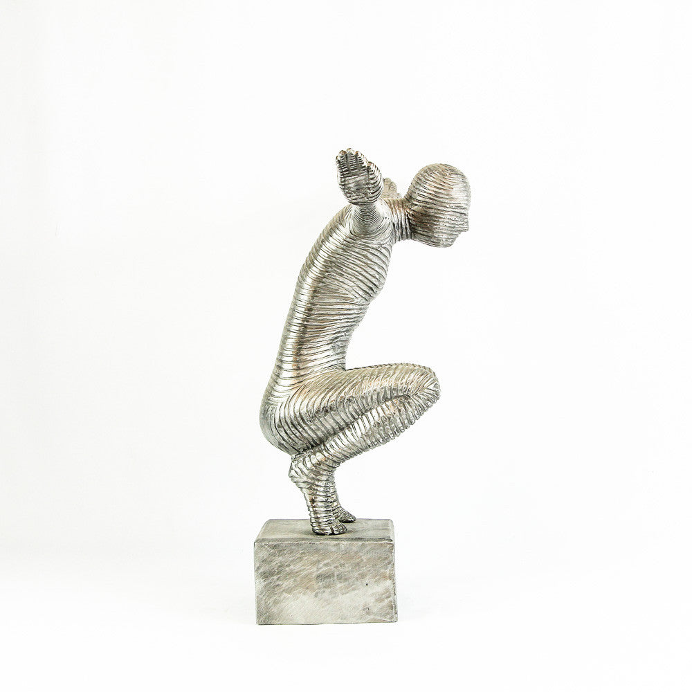 Statue Squat Figure en aluminium (140x100x35 cm)