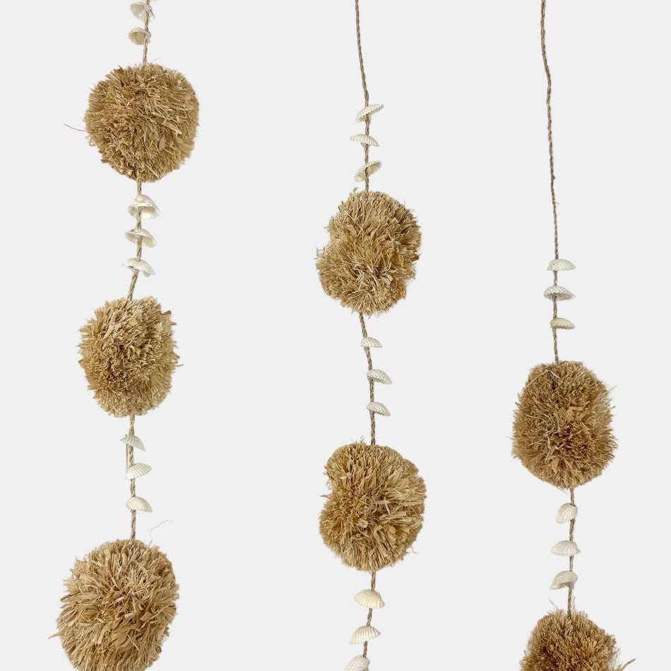 Tenture Murale avec Pompons - Small