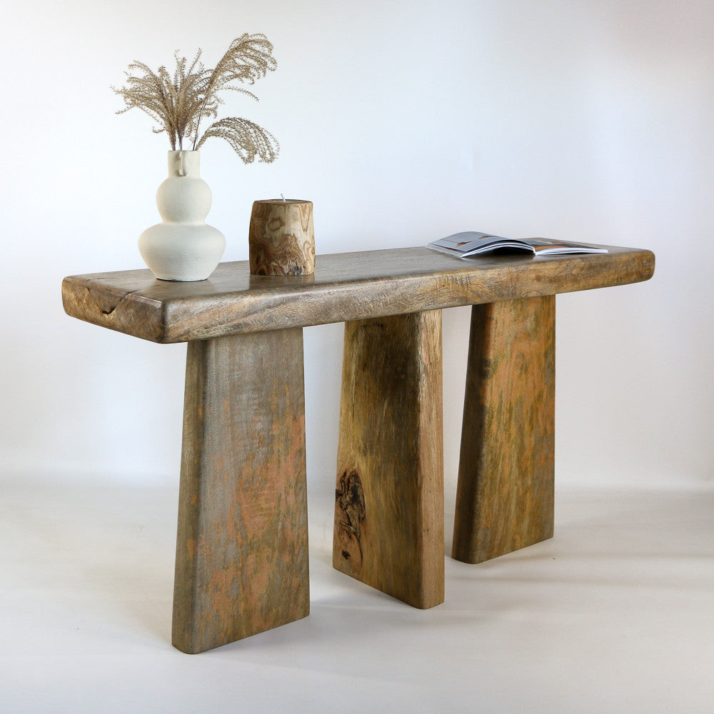 Console Wira
