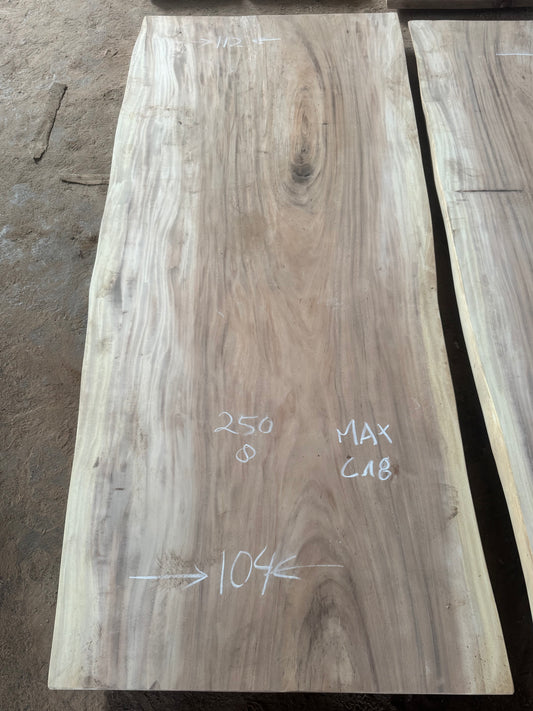250 x 104 - 112 cm C18