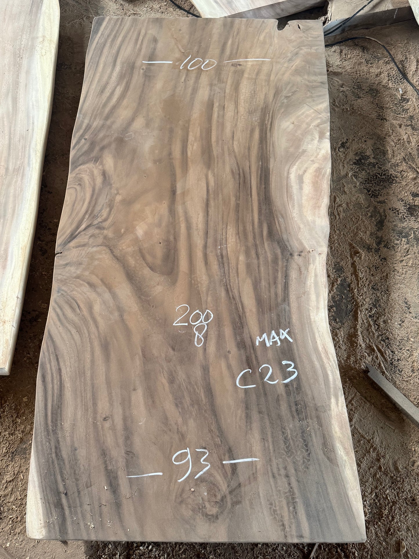 200 x 93 - 100 cm  C23