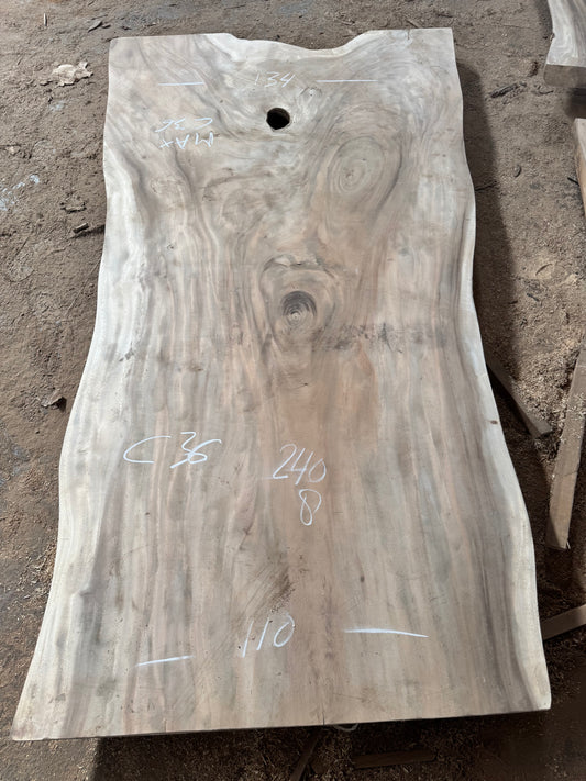 240 x 110 - 134 cm C36