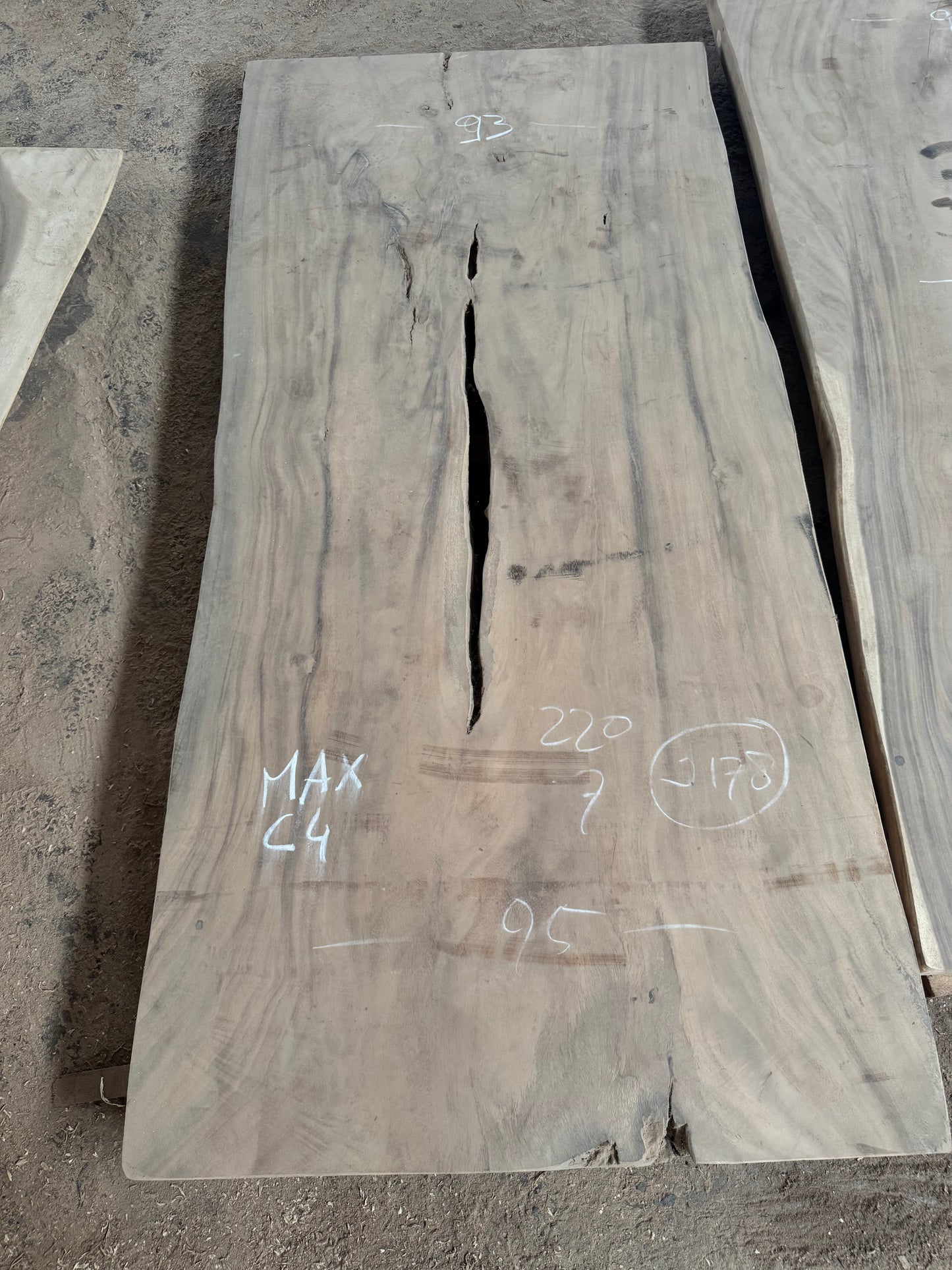 220 x 95 cm C4