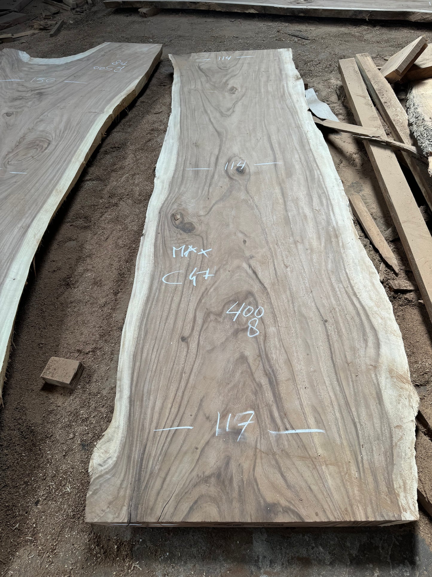 400 x 114 - 117 cm C47