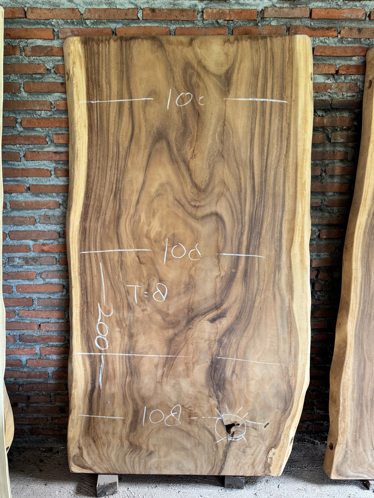 200 x 100-108 cm N1