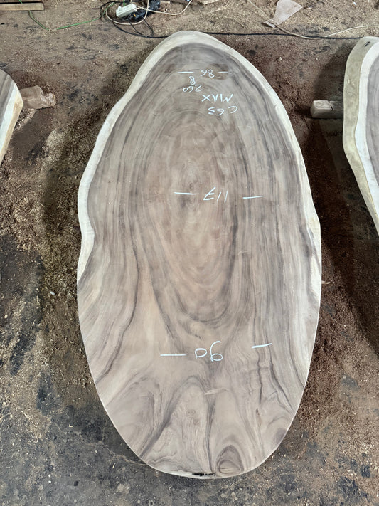 260 x 86 - 117 cm C63