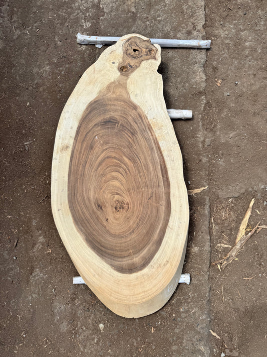 Table basse cookie en bois de suar massif 128x62x8 cm - K736