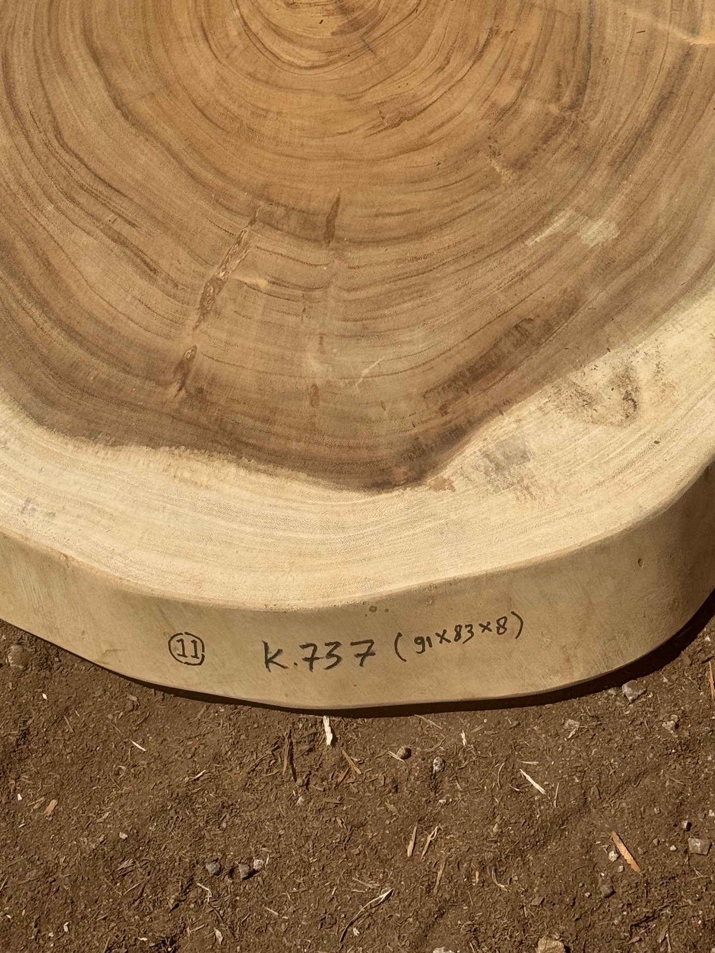 Table basse cookie en bois de suar massif 91x83x8 cm - K737