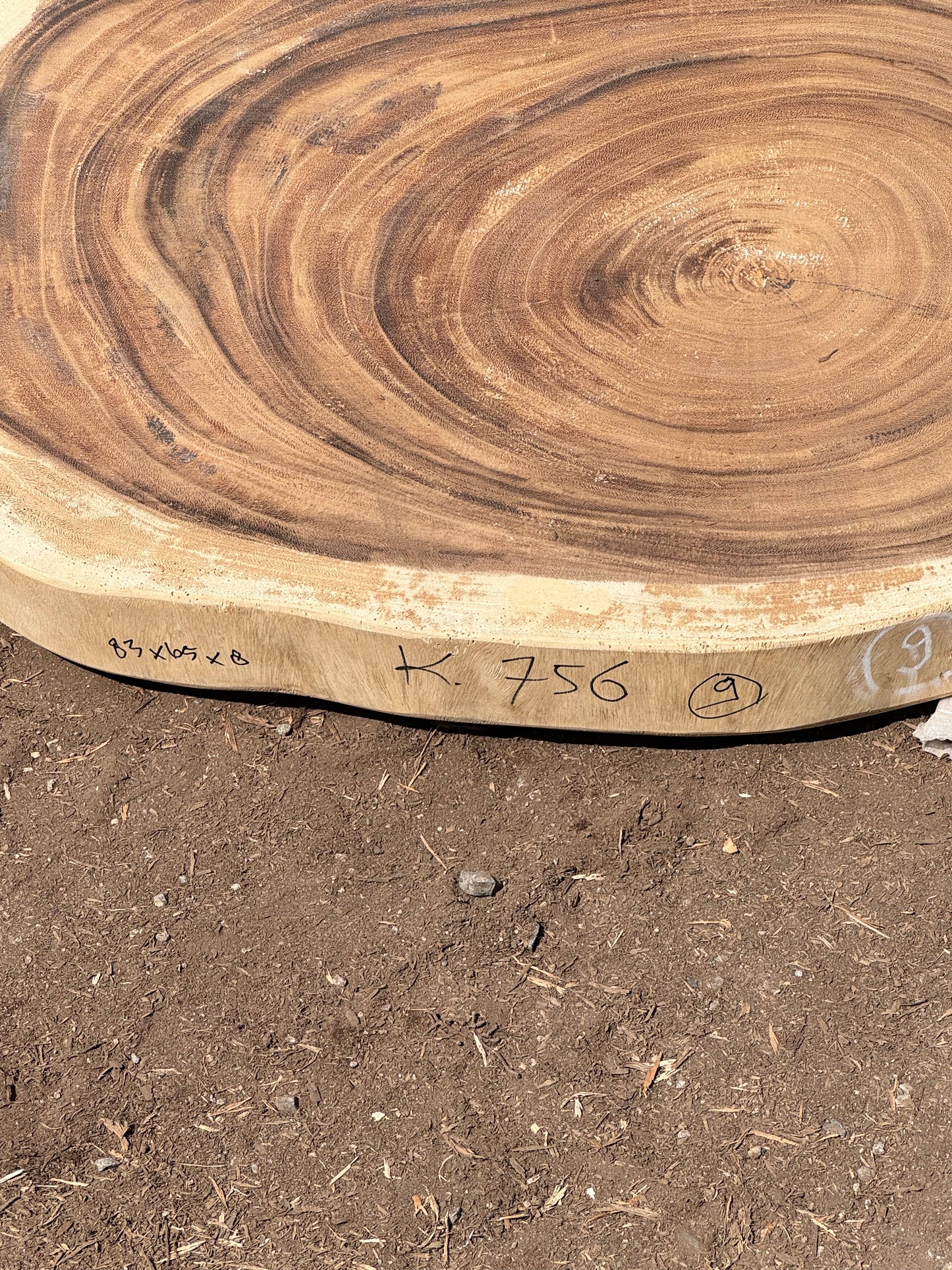 Table basse cookie en bois de suar massif 105x85x8 cm - K756