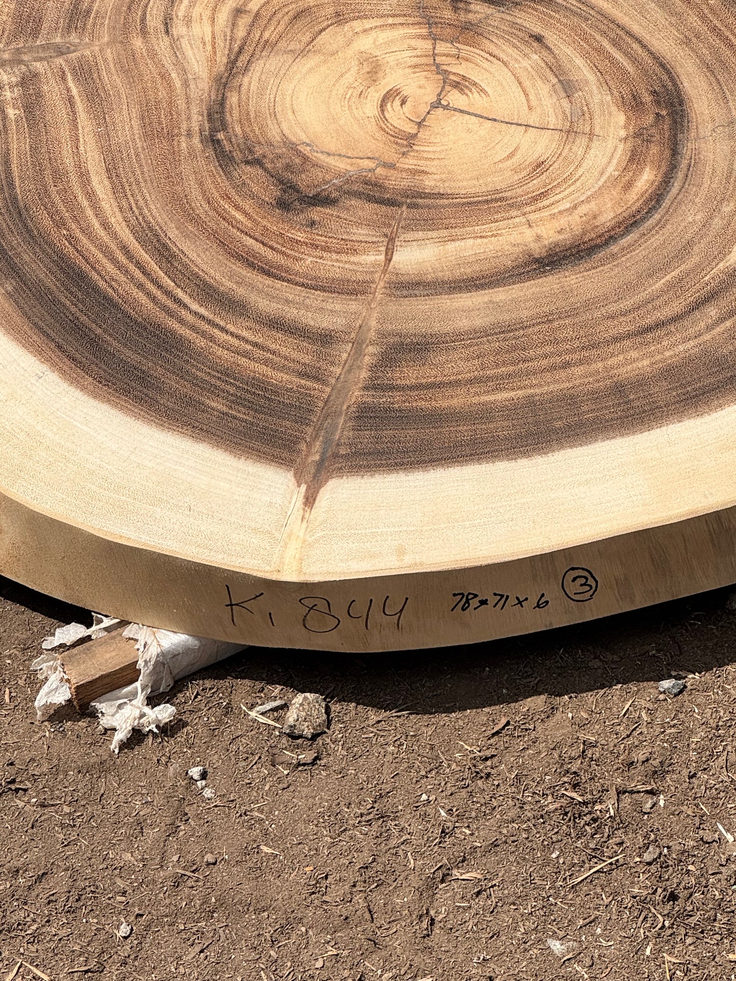 Table basse cookie en bois de suar massif 78×71×6 cm  K844